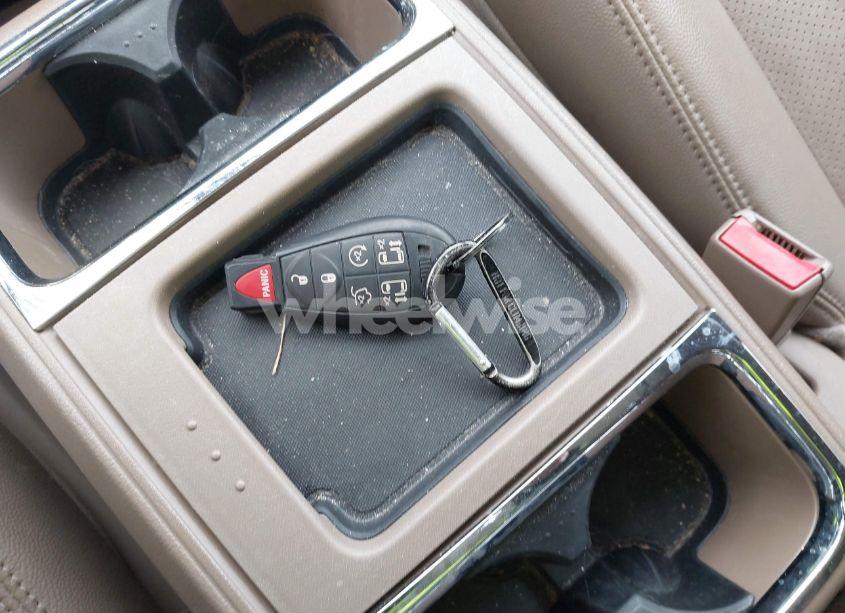 Photo 11 of 2015 Chrysler Town & COUNTRY TOURING-L (VIN 2C4RC1CGXFR526616)