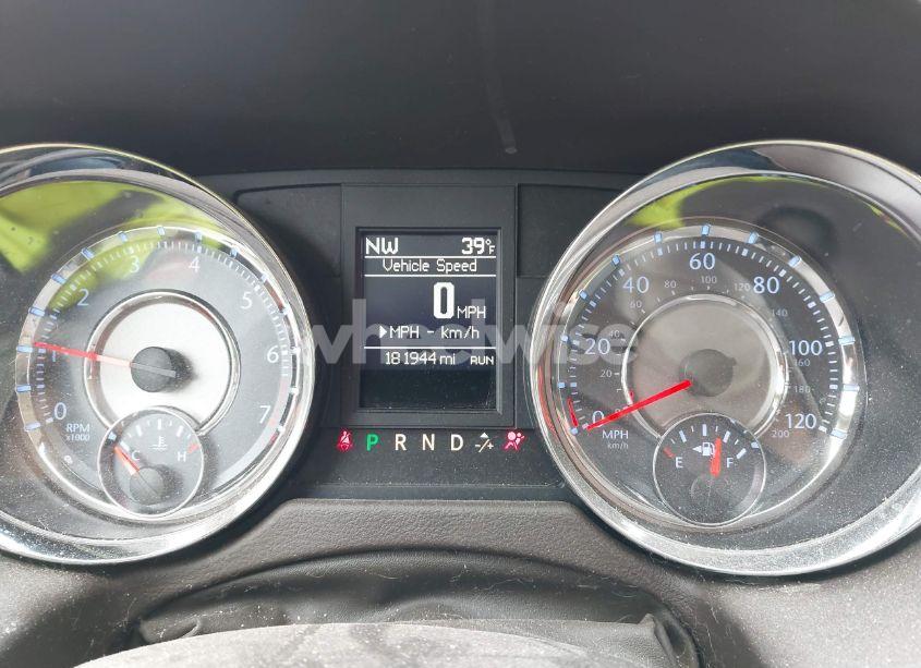 Photo 7 of 2015 Chrysler Town & COUNTRY TOURING-L (VIN 2C4RC1CGXFR526616)