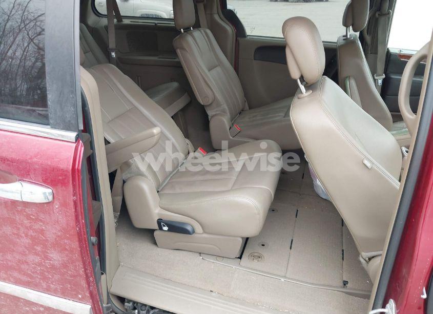 Photo 8 of 2015 Chrysler Town & COUNTRY TOURING-L (VIN 2C4RC1CGXFR526616)