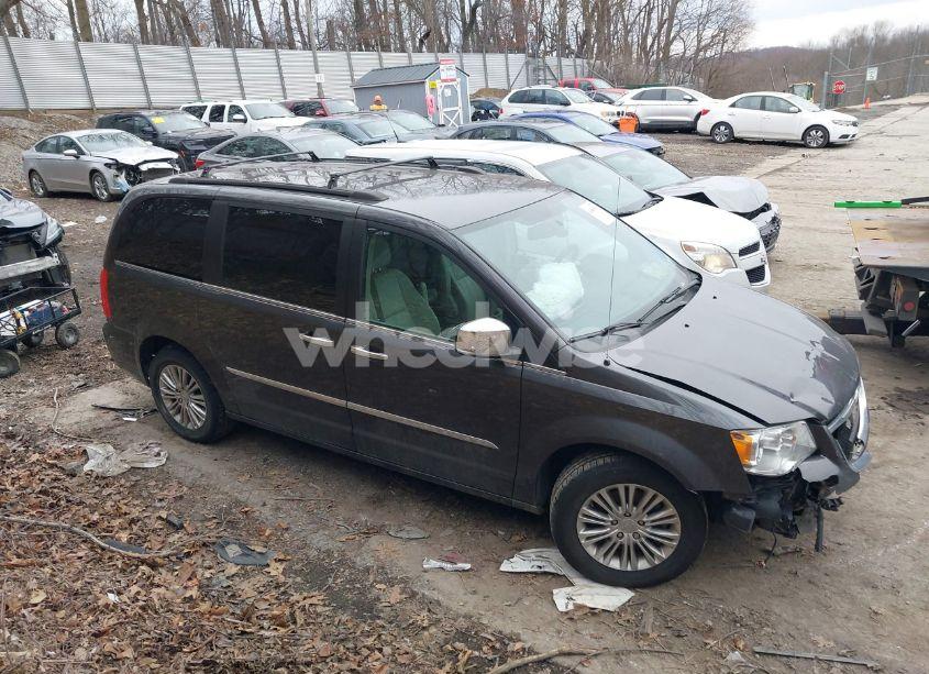 Photo 14 of 2015 Chrysler Town & COUNTRY TOURING-L (VIN 2C4RC1CGXFR731384)