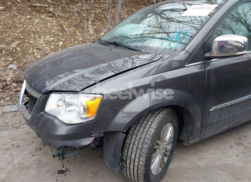 Photo 18 of 2015 Chrysler Town & COUNTRY TOURING-L (VIN 2C4RC1CGXFR731384)