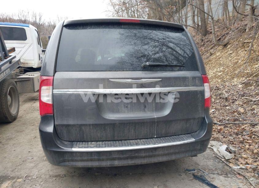 Photo 19 of 2015 Chrysler Town & COUNTRY TOURING-L (VIN 2C4RC1CGXFR731384)