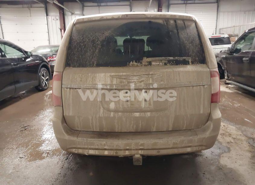 Photo 16 of 2015 Chrysler Town & COUNTRY TOURING-L (VIN 2C4RC1CGXFR754602)