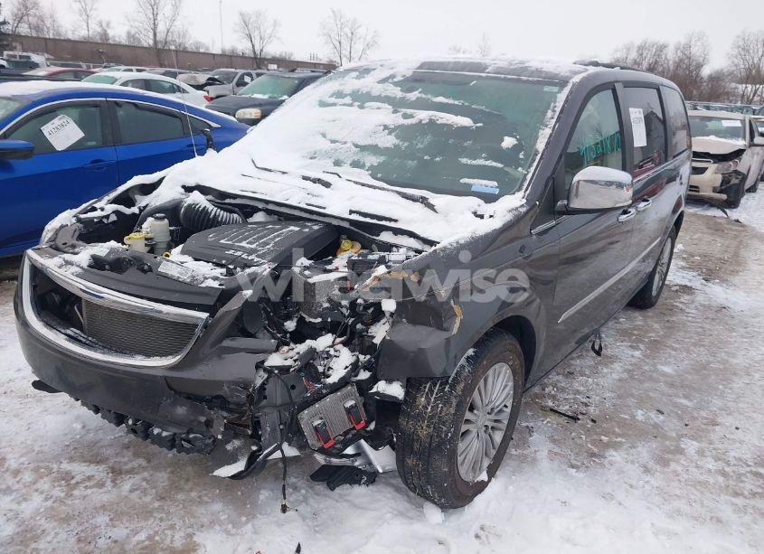 Photo 6 of 2016 Chrysler Town & COUNTRY TOURING-L ANNIVERSARY EDITION (VIN 2C4RC1CGXGR166538)