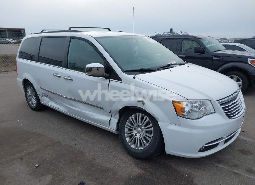 2016 Chrysler Town & COUNTRY TOURING-L ANNIVERSARY EDITION (VIN 2C4RC1CGXGR302974) main photo