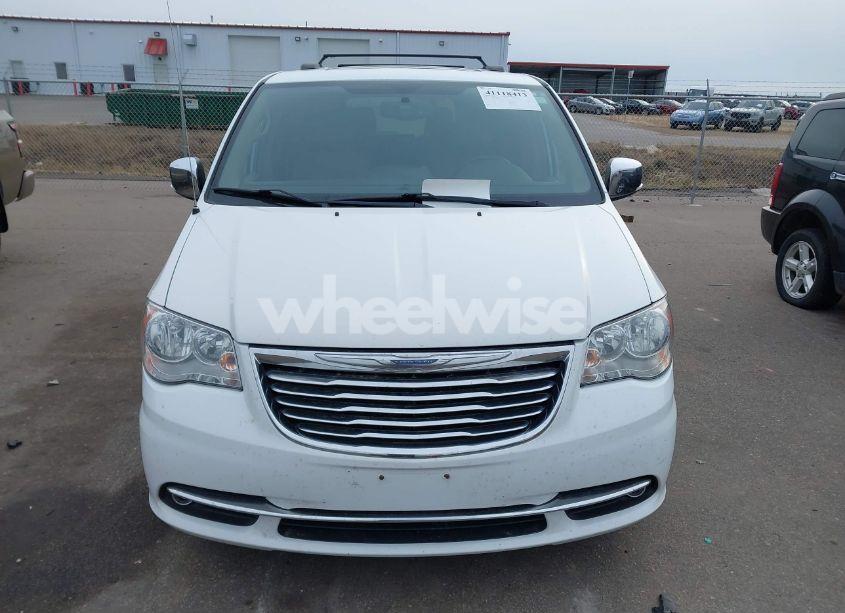 Photo 12 of 2016 Chrysler Town & COUNTRY TOURING-L ANNIVERSARY EDITION (VIN 2C4RC1CGXGR302974)