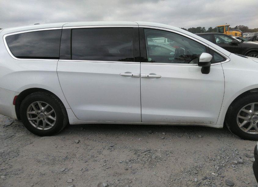 Photo 13 of 2023 Chrysler Voyager LX (VIN 2C4RC1CGXPR576840)