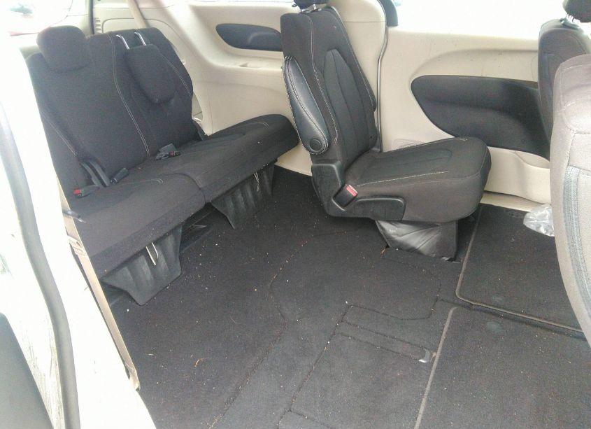 Photo 8 of 2023 Chrysler Voyager LX (VIN 2C4RC1CGXPR576840)