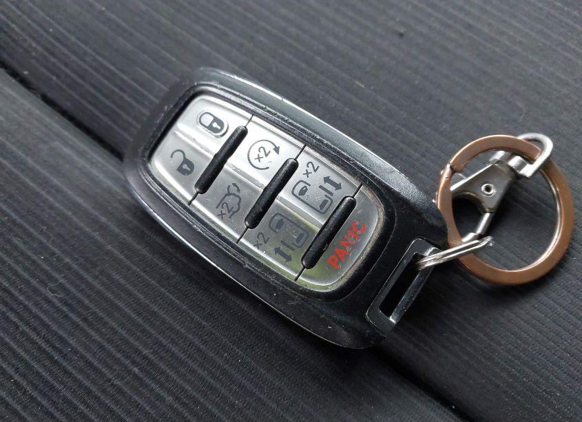 Photo 11 of 2017 Chrysler Pacifica TOURING (VIN 2C4RC1DG0HR552546)