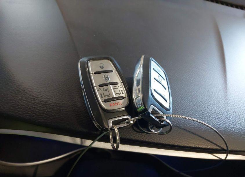 Photo 11 of 2017 Chrysler Pacifica TOURING (VIN 2C4RC1DG0HR571534)