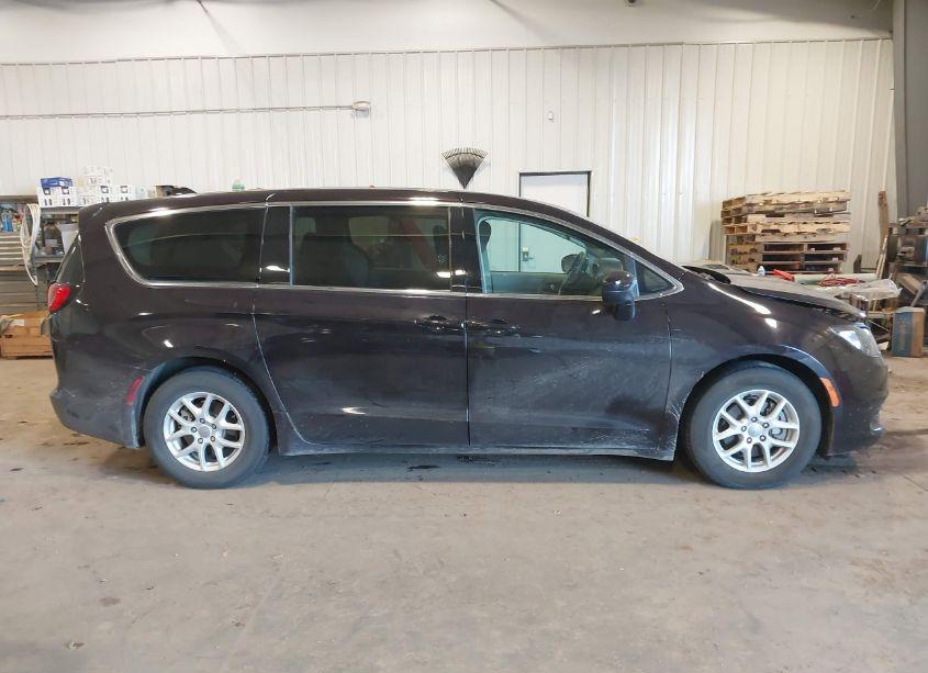 Photo 13 of 2017 Chrysler Pacifica TOURING (VIN 2C4RC1DG0HR571534)