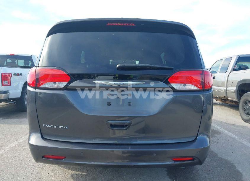 Photo 17 of 2017 Chrysler Pacifica TOURING (VIN 2C4RC1DG1HR521631)