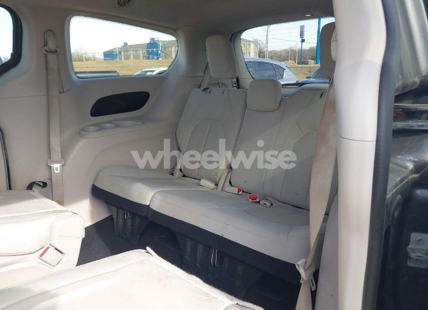 Photo 18 of 2017 Chrysler Pacifica TOURING (VIN 2C4RC1DG1HR521631)