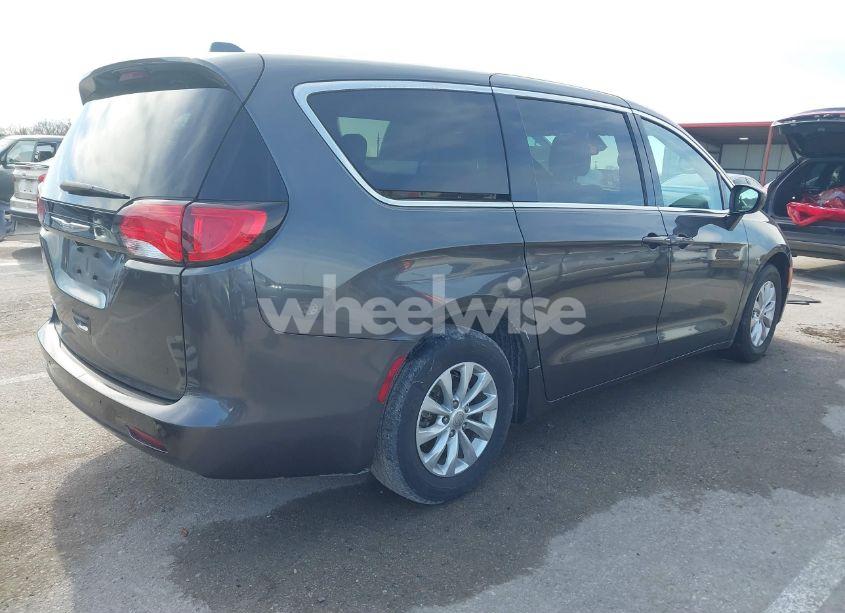 Photo 4 of 2017 Chrysler Pacifica TOURING (VIN 2C4RC1DG1HR521631)