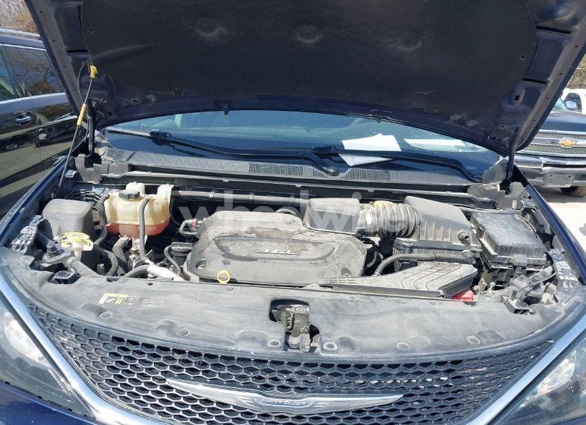 Photo 10 of 2017 Chrysler Pacifica TOURING (VIN 2C4RC1DG1HR684182)