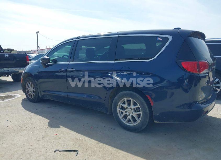 Photo 14 of 2017 Chrysler Pacifica TOURING (VIN 2C4RC1DG1HR684182)