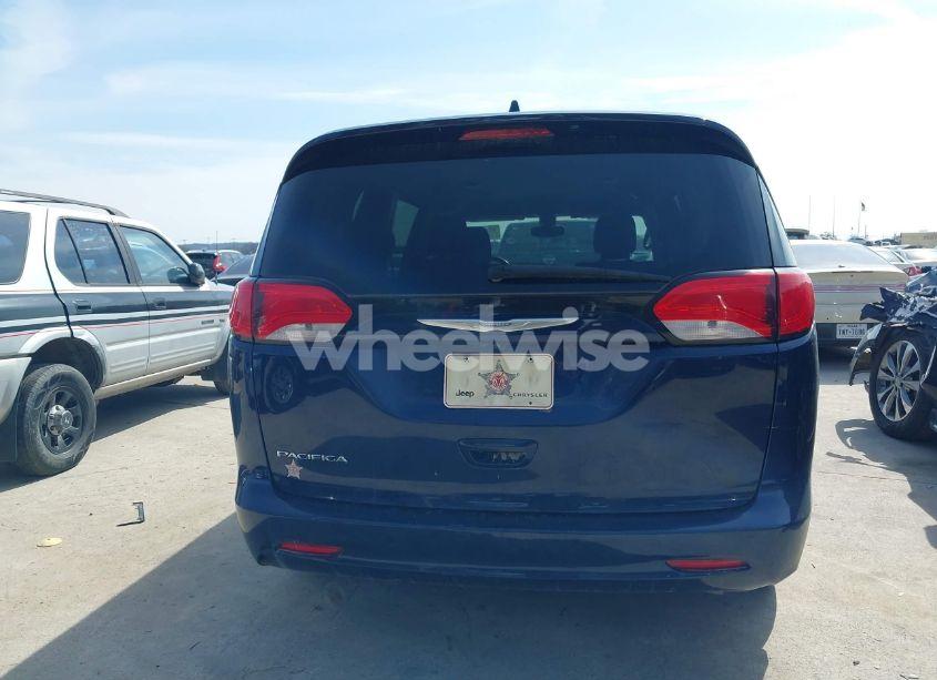 Photo 16 of 2017 Chrysler Pacifica TOURING (VIN 2C4RC1DG1HR684182)