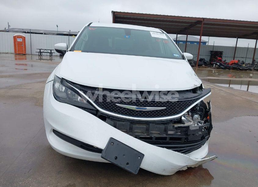Photo 12 of 2017 Chrysler Pacifica TOURING (VIN 2C4RC1DG1HR840463)