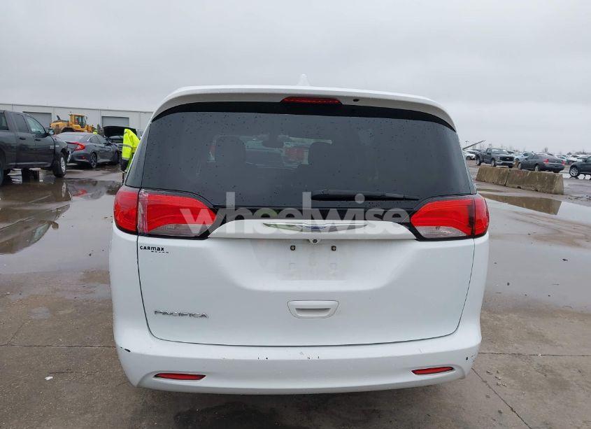 Photo 16 of 2017 Chrysler Pacifica TOURING (VIN 2C4RC1DG1HR840463)