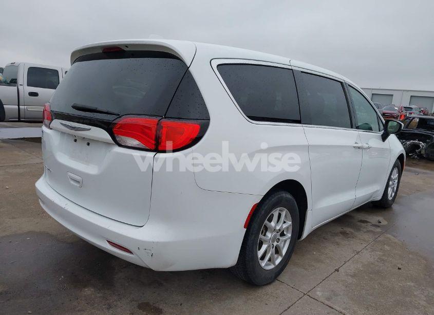 Photo 4 of 2017 Chrysler Pacifica TOURING (VIN 2C4RC1DG1HR840463)