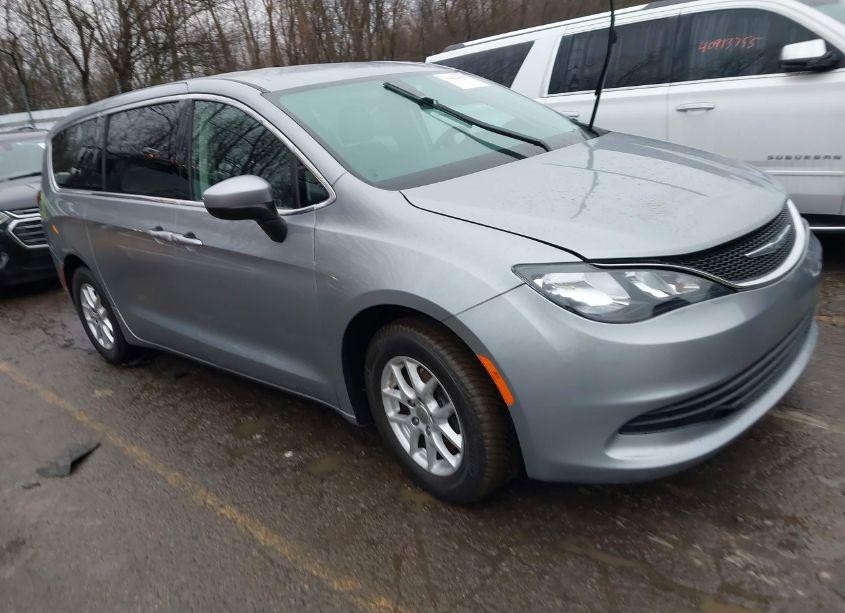 2019 Chrysler Pacifica TOURING (VIN 2C4RC1DG2KR638562) main photo