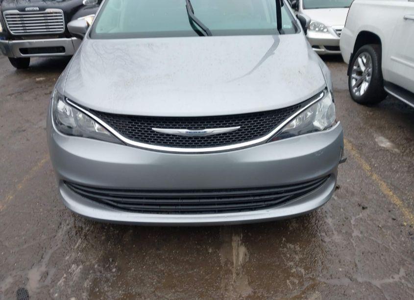 Photo 12 of 2019 Chrysler Pacifica TOURING (VIN 2C4RC1DG2KR638562)