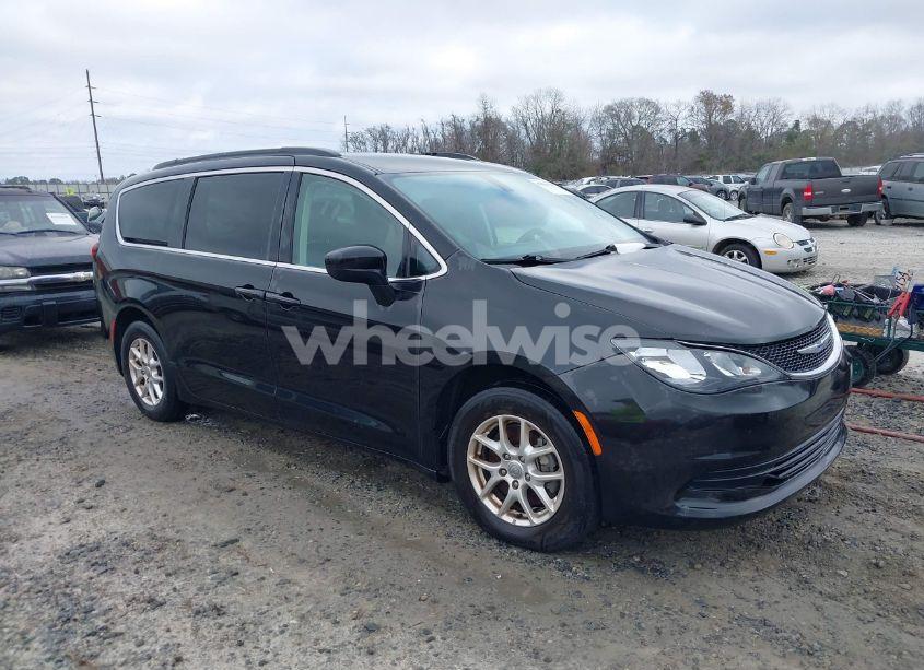 2020 Chrysler Voyager LXI (VIN 2C4RC1DG2LR260793) main photo