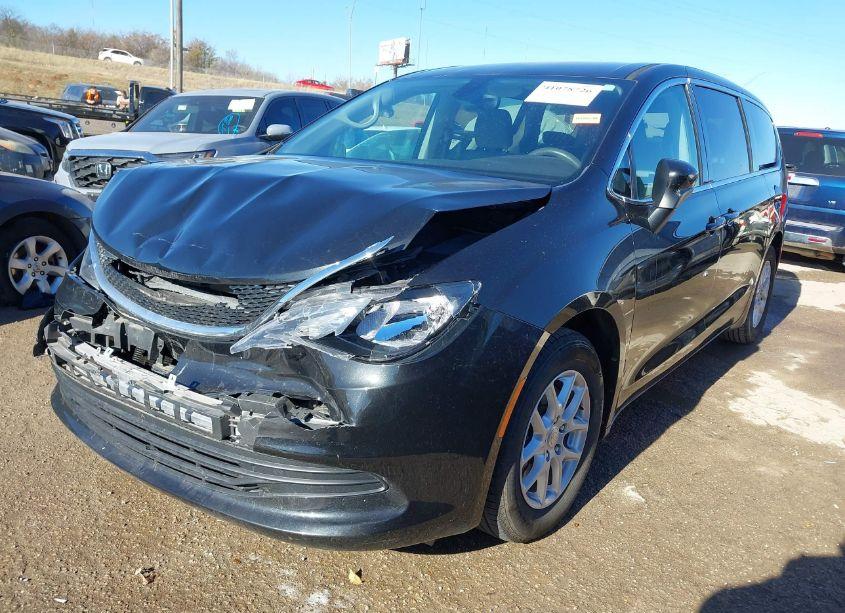 Photo 2 of 2017 Chrysler Pacifica TOURING (VIN 2C4RC1DG3HR502417)