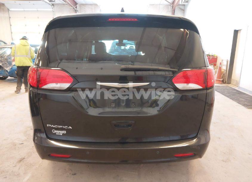 Photo 16 of 2017 Chrysler Pacifica TOURING (VIN 2C4RC1DG3HR571477)