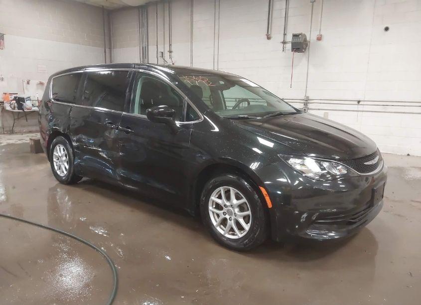 2017 Chrysler Pacifica TOURING (VIN 2C4RC1DG3HR593009) main photo