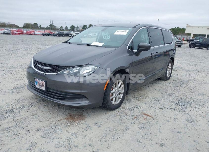 Photo 2 of 2017 Chrysler Pacifica TOURING (VIN 2C4RC1DG4HR551481)
