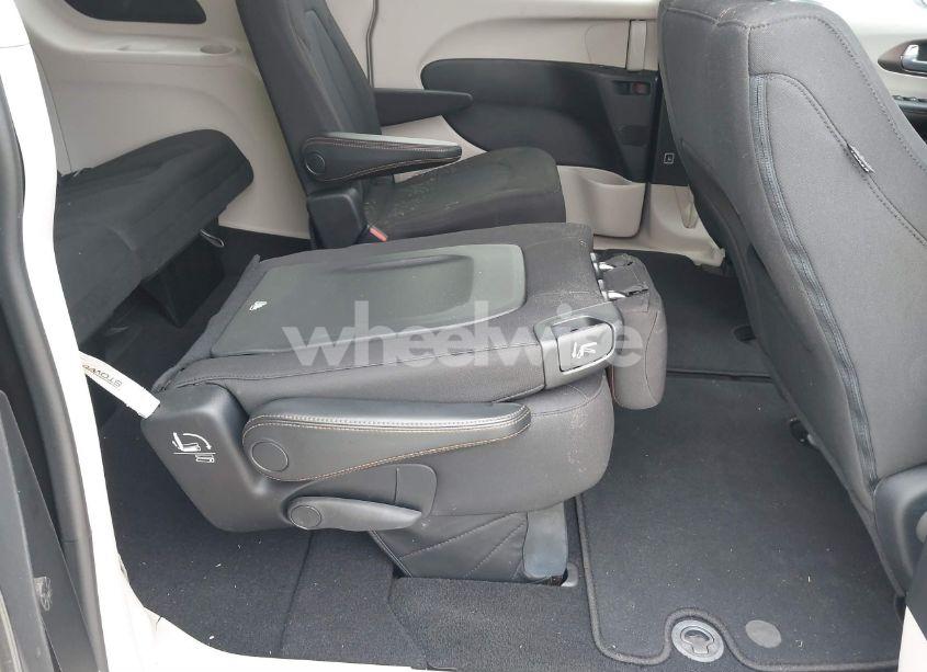 Photo 8 of 2017 Chrysler Pacifica TOURING (VIN 2C4RC1DG4HR551481)