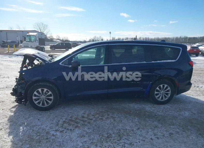 Photo 14 of 2017 Chrysler Pacifica TOURING (VIN 2C4RC1DG4HR610545)