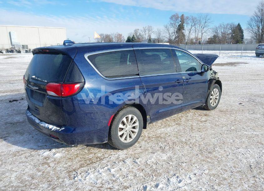 Photo 4 of 2017 Chrysler Pacifica TOURING (VIN 2C4RC1DG4HR610545)