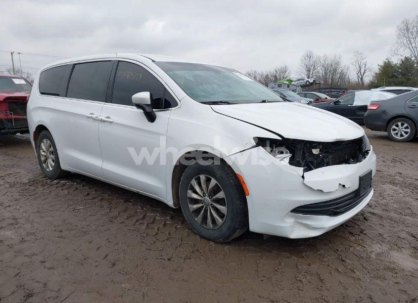 2017 Chrysler Pacifica TOURING (VIN 2C4RC1DG4HR723458) main photo