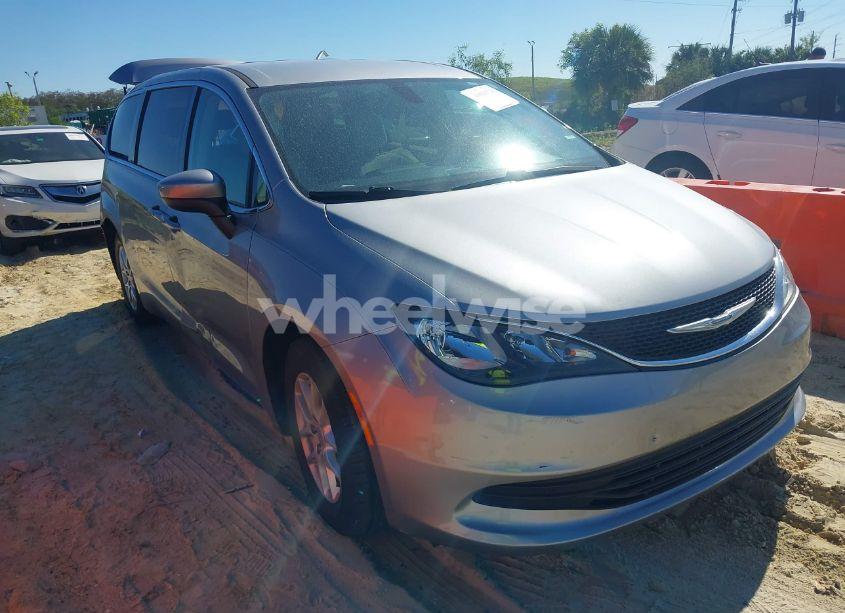 2017 Chrysler Pacifica TOURING (VIN 2C4RC1DG5HR516335) main photo