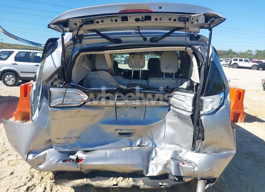 Photo 16 of 2017 Chrysler Pacifica TOURING (VIN 2C4RC1DG5HR516335)