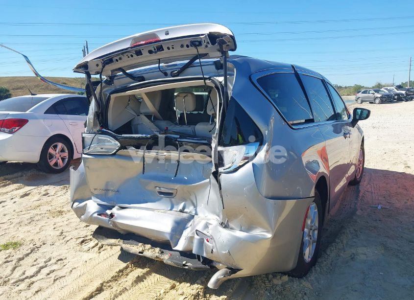 Photo 4 of 2017 Chrysler Pacifica TOURING (VIN 2C4RC1DG5HR516335)