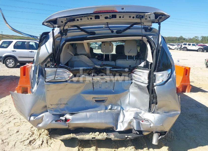 Photo 6 of 2017 Chrysler Pacifica TOURING (VIN 2C4RC1DG5HR516335)