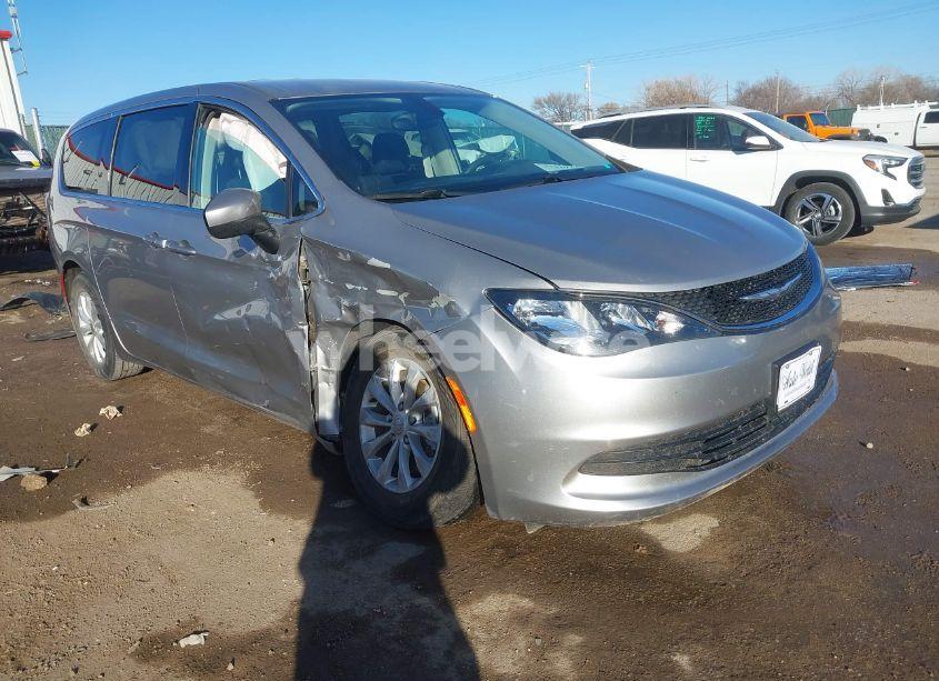 2017 Chrysler Pacifica TOURING (VIN 2C4RC1DG5HR593030) main photo
