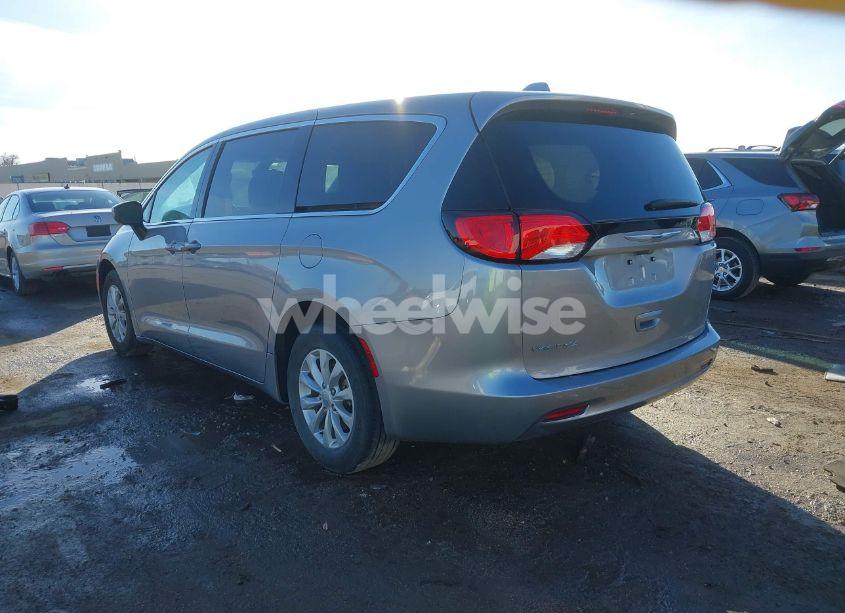 Photo 3 of 2017 Chrysler Pacifica TOURING (VIN 2C4RC1DG5HR593030)