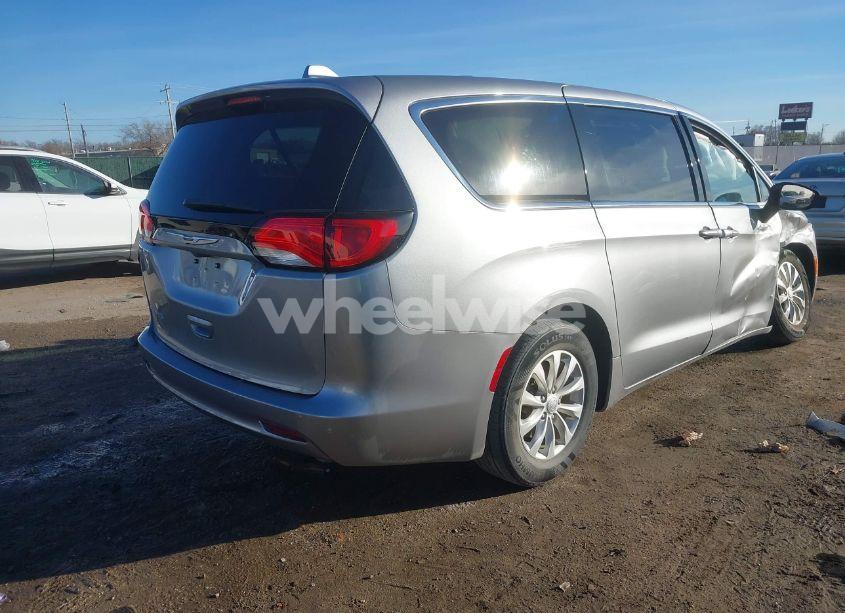 Photo 4 of 2017 Chrysler Pacifica TOURING (VIN 2C4RC1DG5HR593030)