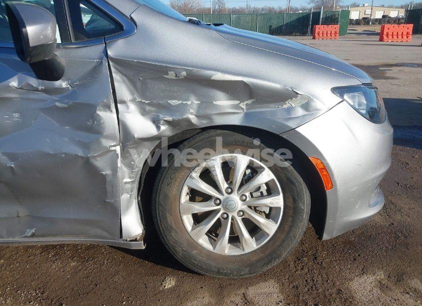 Photo 6 of 2017 Chrysler Pacifica TOURING (VIN 2C4RC1DG5HR593030)