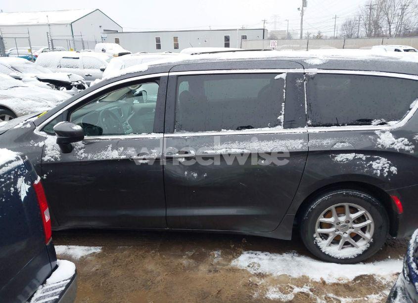 Photo 14 of 2017 Chrysler Pacifica TOURING (VIN 2C4RC1DG5HR743878)