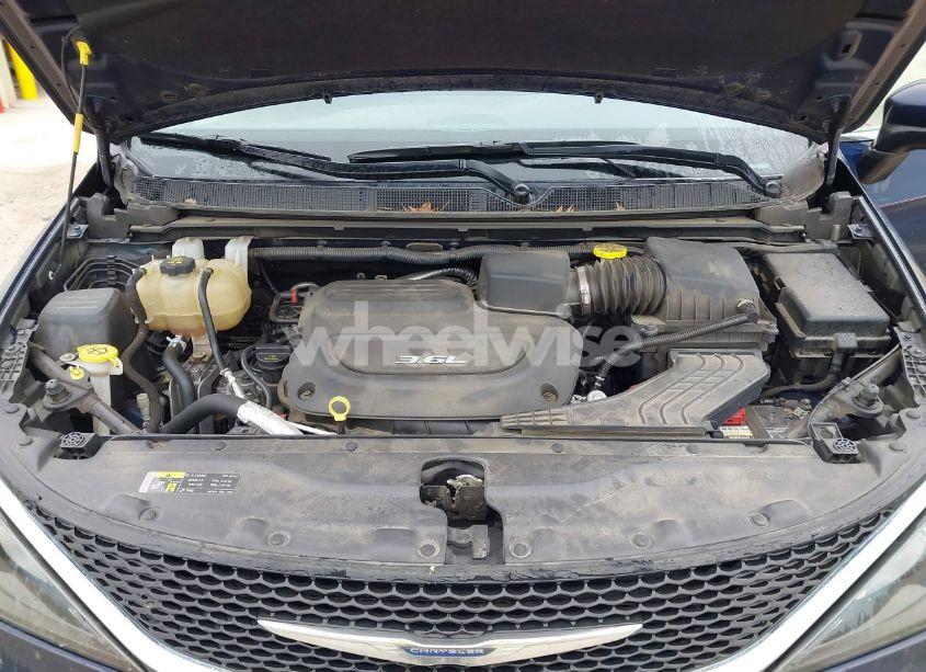 Photo 10 of 2017 Chrysler Pacifica TOURING (VIN 2C4RC1DG7HR553693)