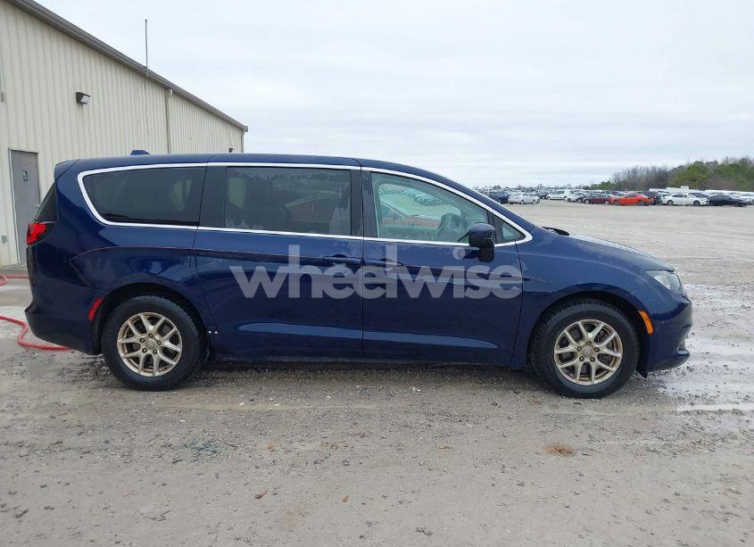 Photo 13 of 2017 Chrysler Pacifica TOURING (VIN 2C4RC1DG7HR553693)