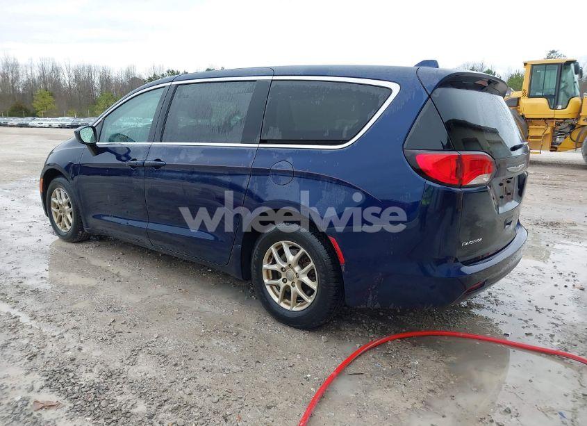 Photo 3 of 2017 Chrysler Pacifica TOURING (VIN 2C4RC1DG7HR553693)