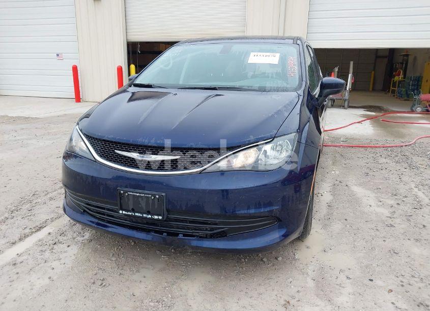 Photo 6 of 2017 Chrysler Pacifica TOURING (VIN 2C4RC1DG7HR553693)