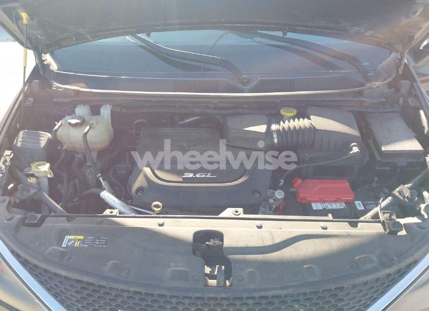 Photo 10 of 2017 Chrysler Pacifica TOURING (VIN 2C4RC1DG7HR705522)