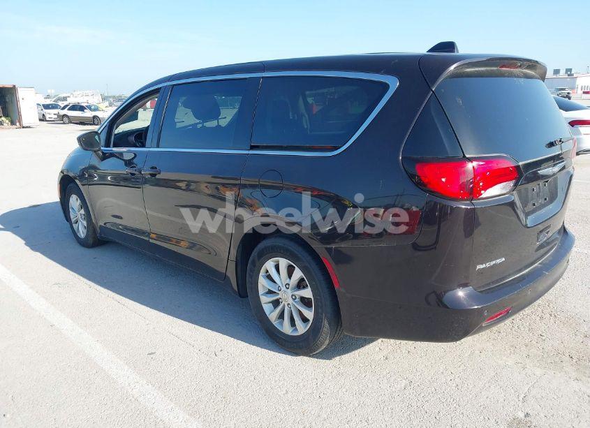 Photo 3 of 2017 Chrysler Pacifica TOURING (VIN 2C4RC1DG7HR705522)